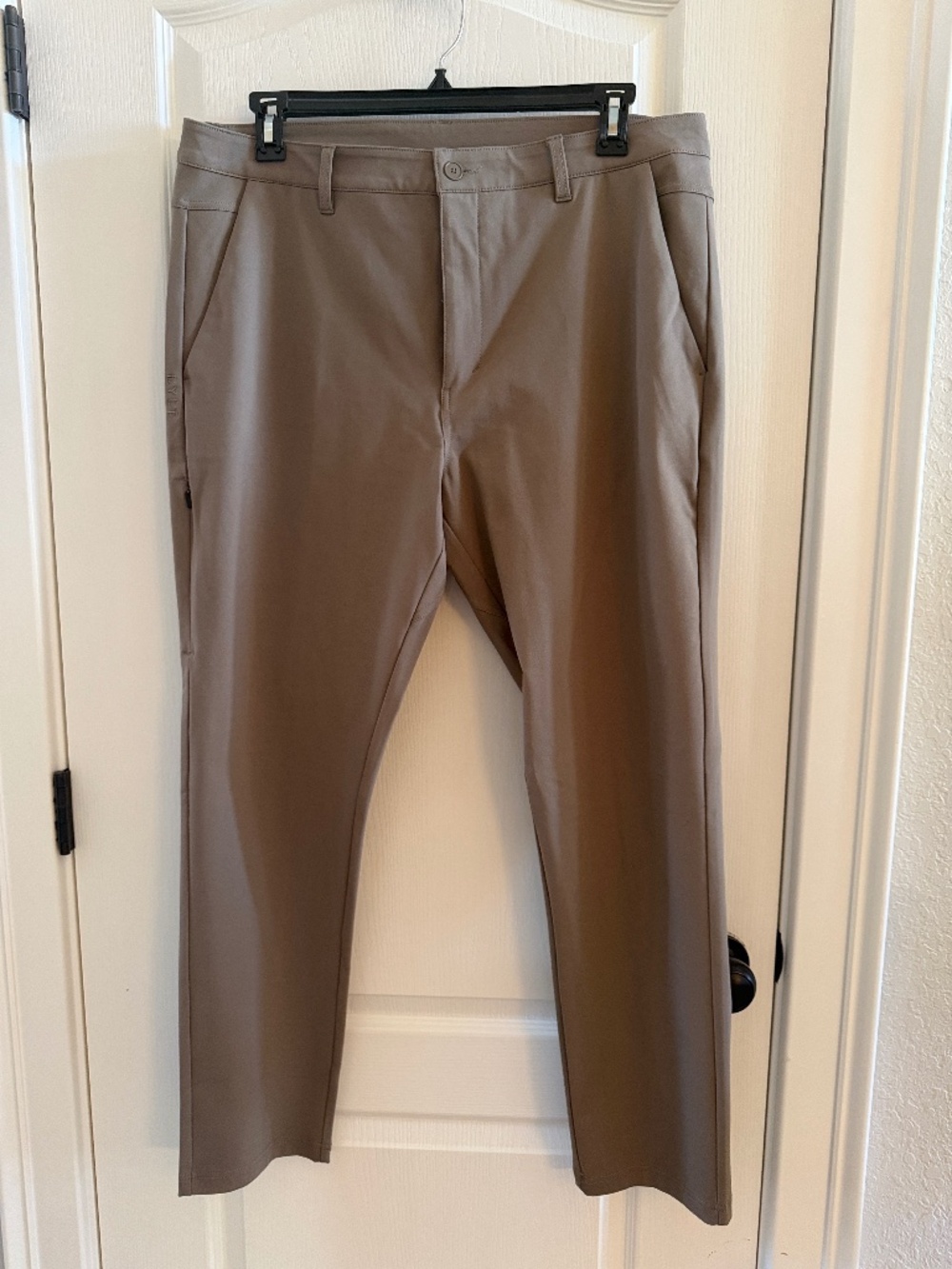 Men's Taupe athleisure Pants - Classic Straight Fit